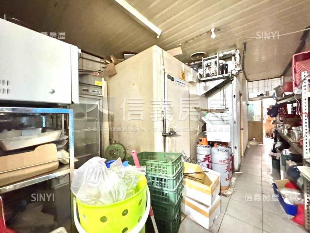 近逢甲透天金店面房屋室內格局與周邊環境