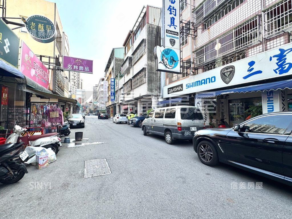 近逢甲透天金店面房屋室內格局與周邊環境