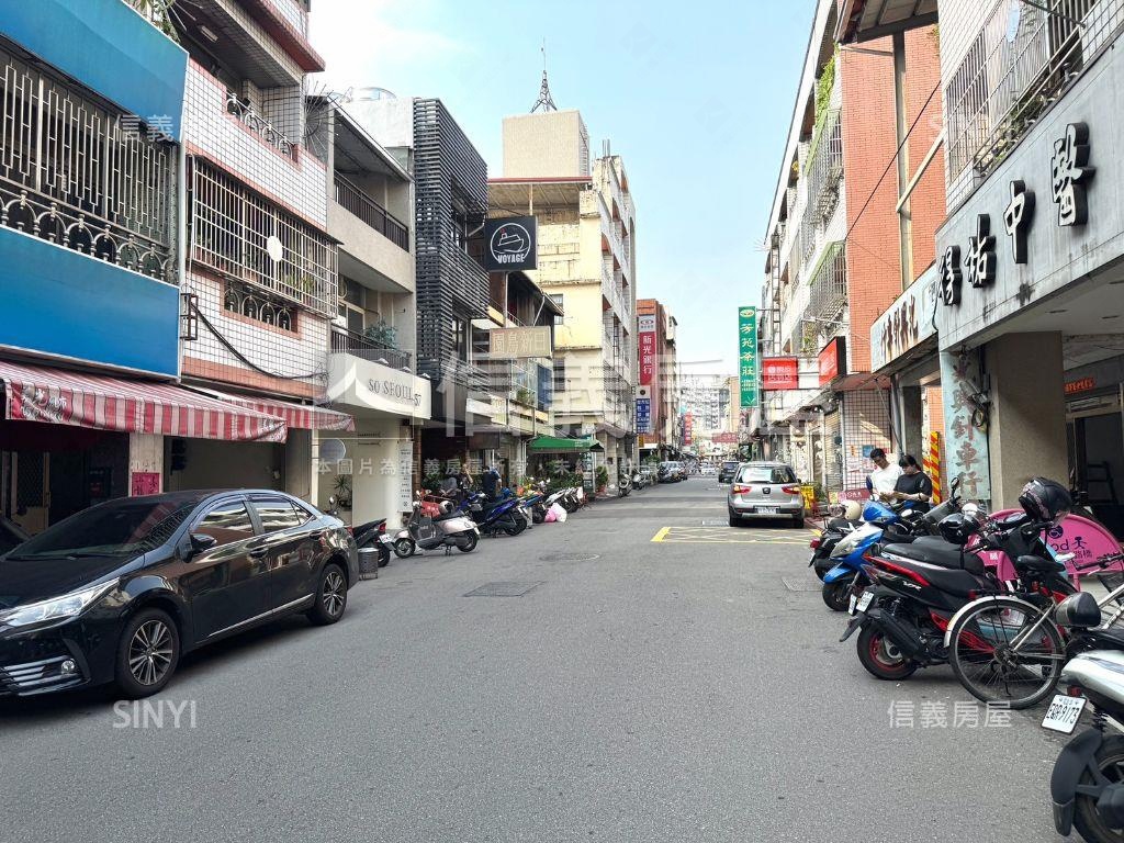 近逢甲透天金店面房屋室內格局與周邊環境