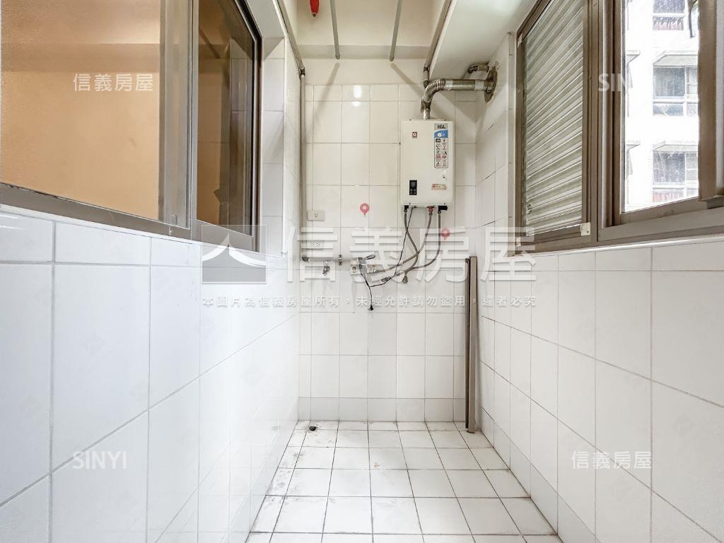合康東極景觀明亮三房房屋室內格局與周邊環境
