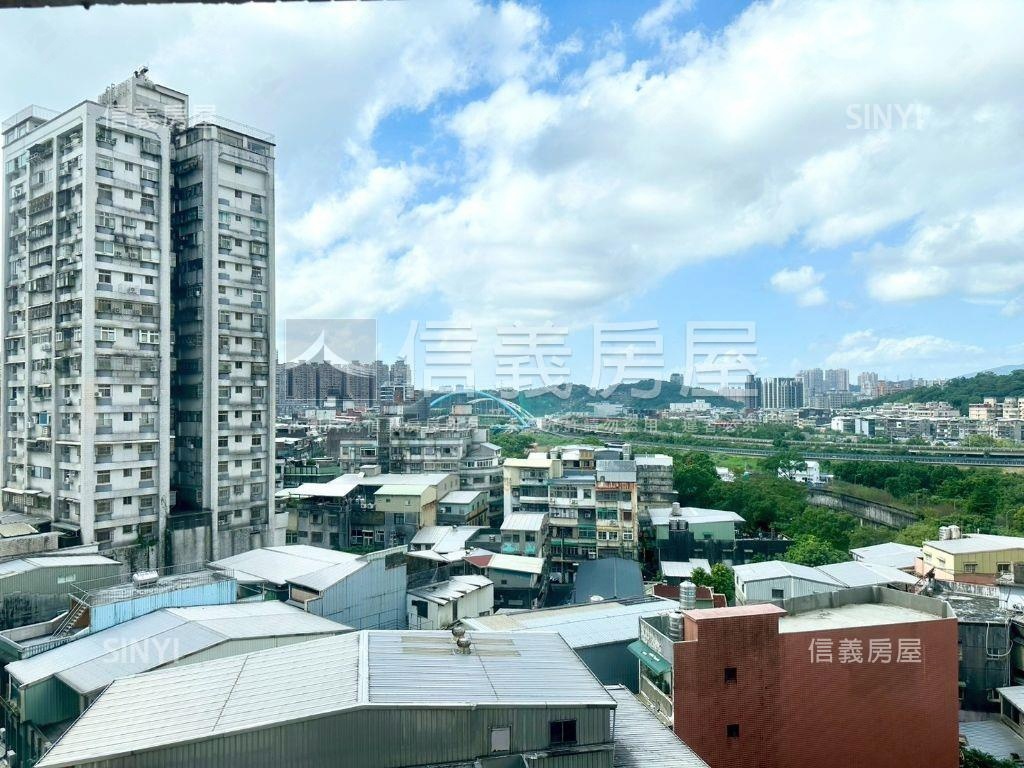 稀有河景！近車站春田兩房房屋室內格局與周邊環境