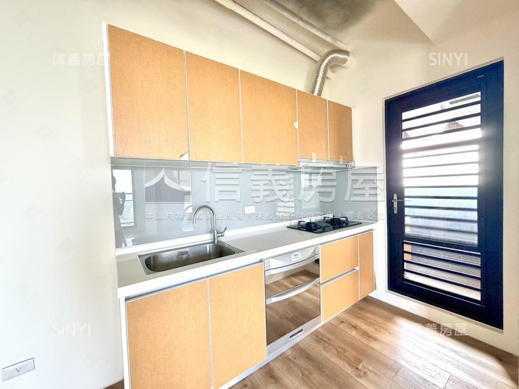 高鐵特區次頂兩房雙平車房屋室內格局與周邊環境