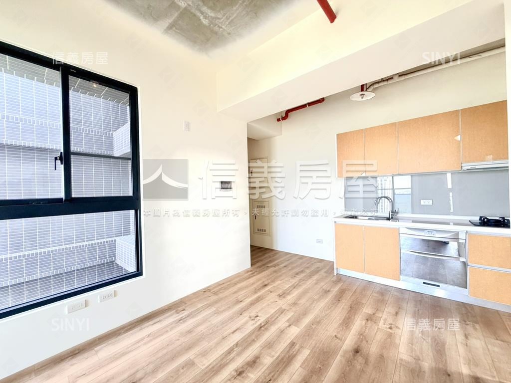 高鐵特區次頂兩房雙平車房屋室內格局與周邊環境