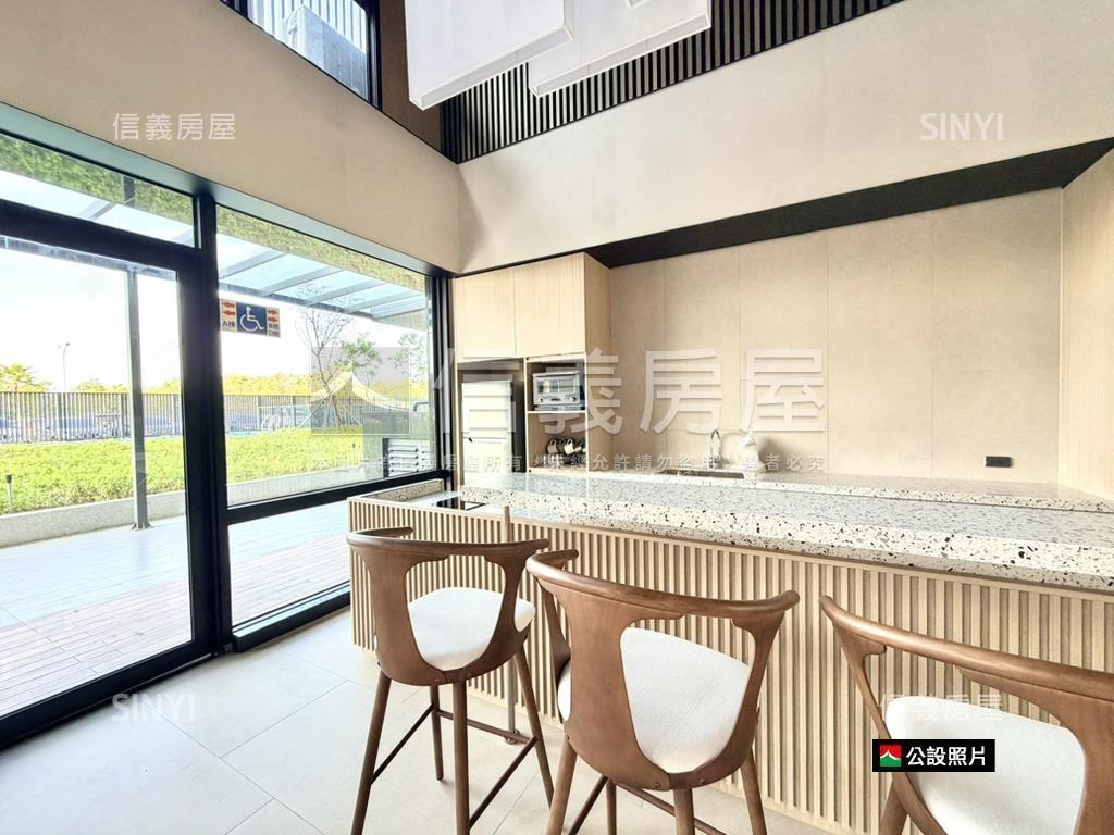 高鐵特區次頂兩房雙平車房屋室內格局與周邊環境