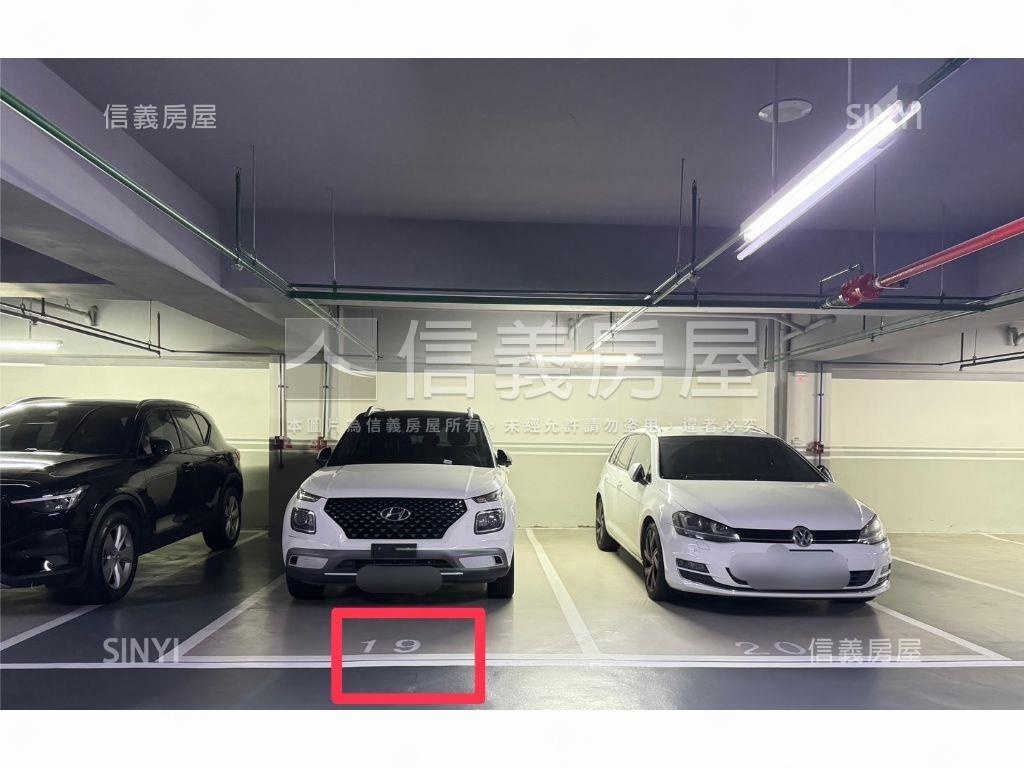 新板巨星高樓２＋１房車位房屋室內格局與周邊環境