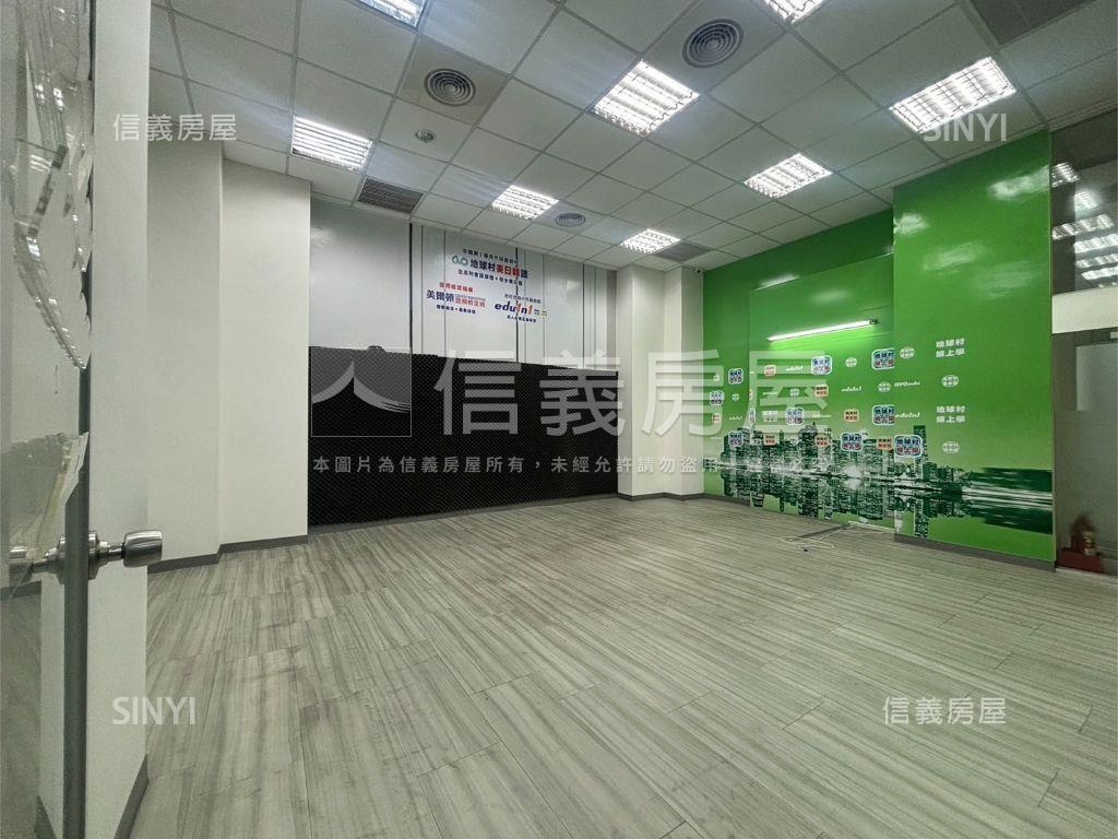 文心路大坪數商辦房屋室內格局與周邊環境