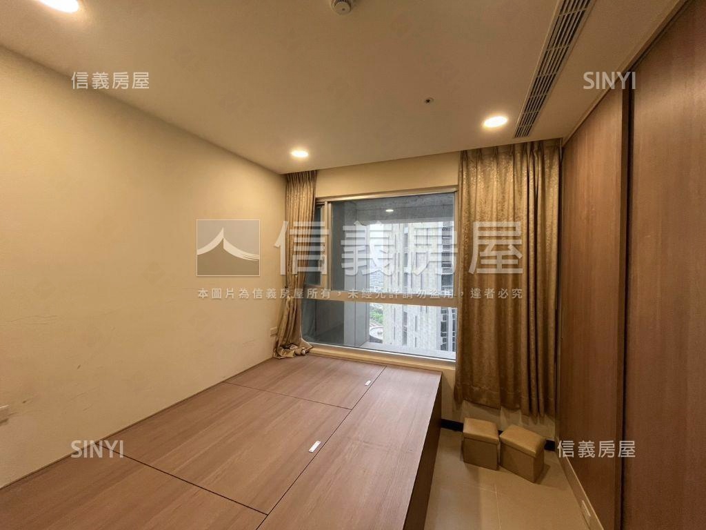 晴空樹高樓景觀４房車位房屋室內格局與周邊環境