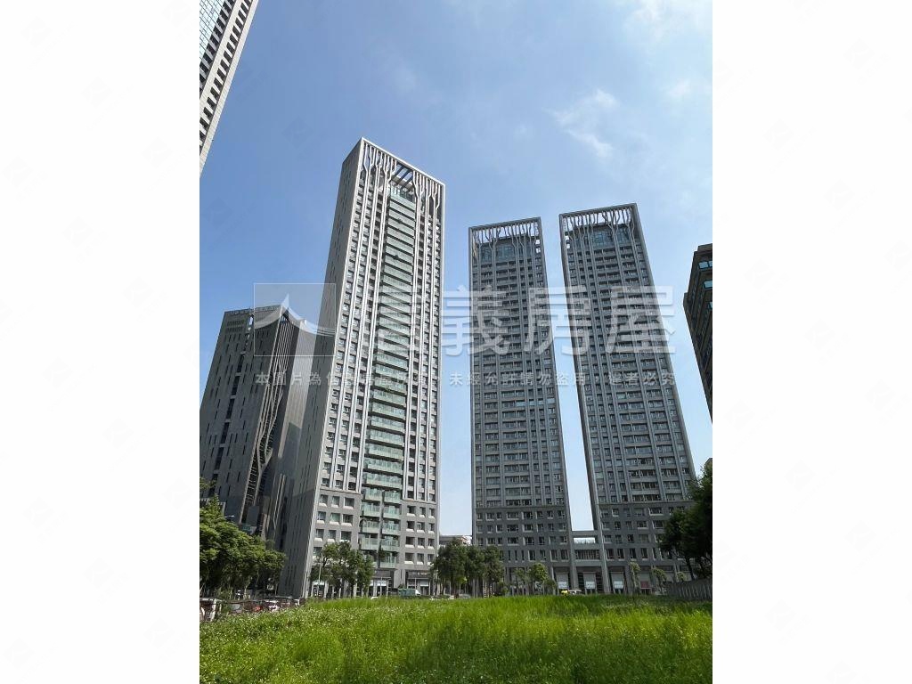 晴空樹高樓景觀４房車位房屋室內格局與周邊環境