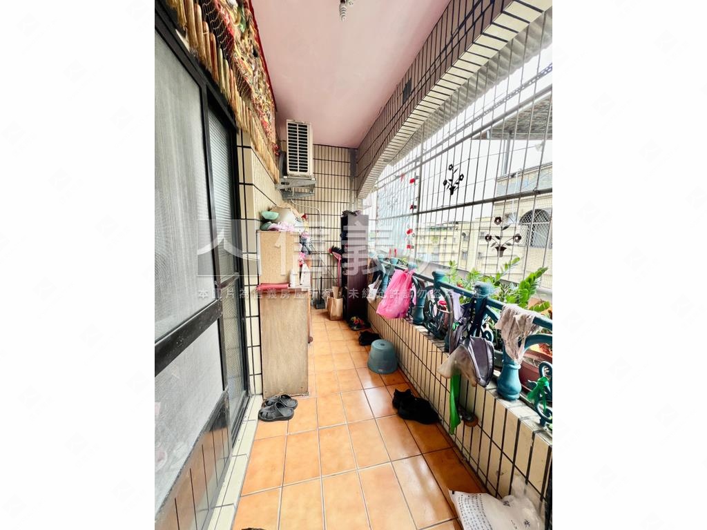 自強路邊間公寓大空間房屋室內格局與周邊環境