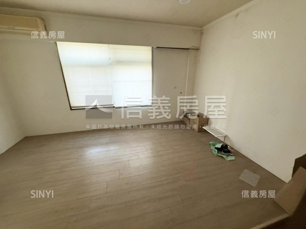 正路角窗透天店面房屋室內格局與周邊環境