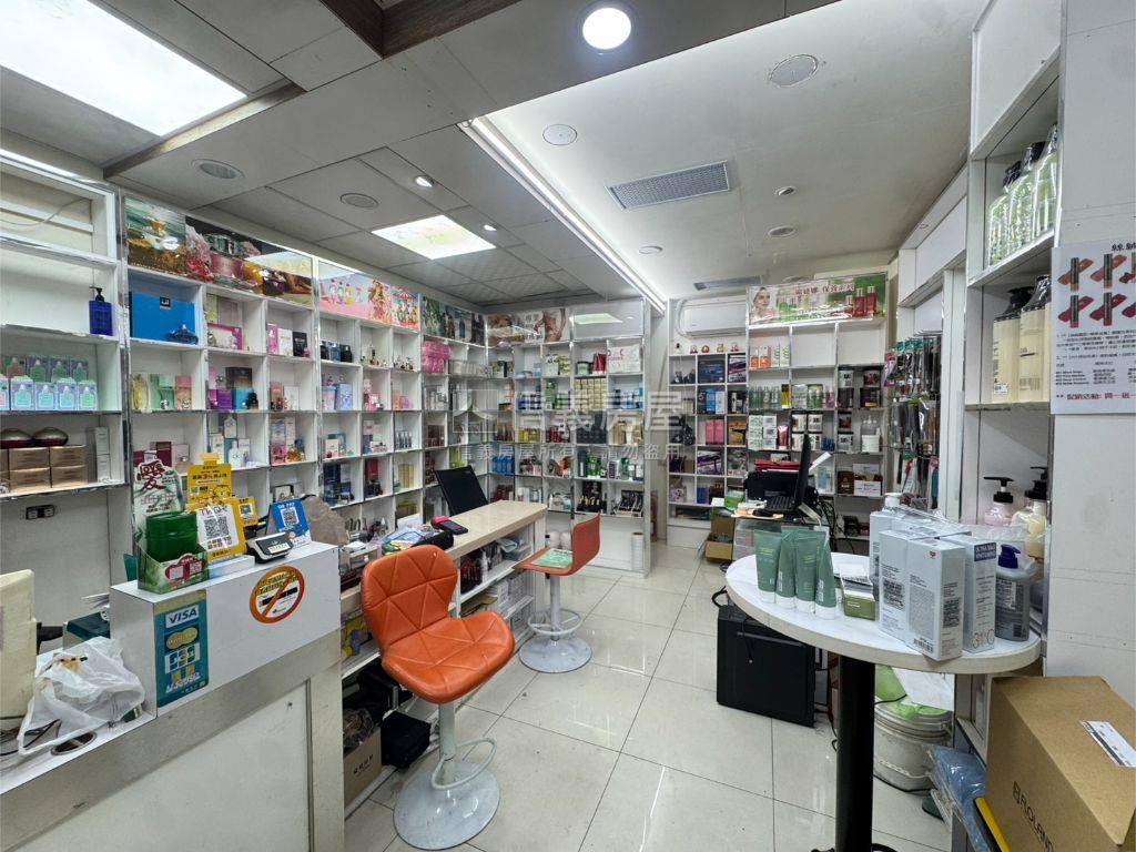 中正黃金文武店面房屋室內格局與周邊環境
