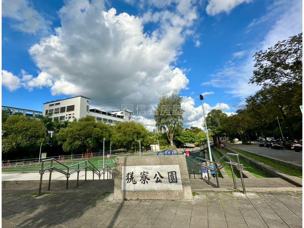 中正黃金文武店面房屋室內格局與周邊環境
