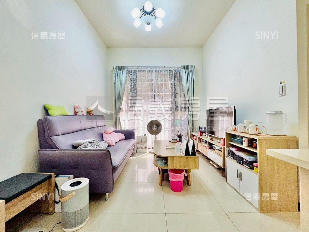 專任世界花園邊間兩房房屋室內格局與周邊環境