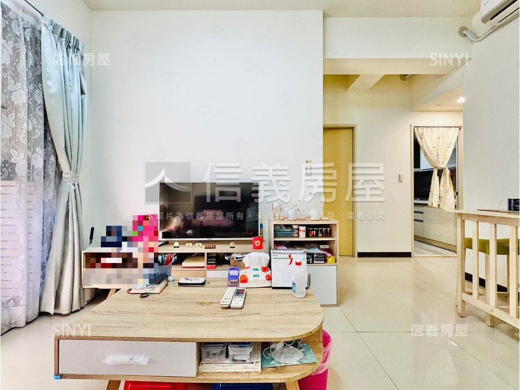 專任世界花園邊間兩房房屋室內格局與周邊環境