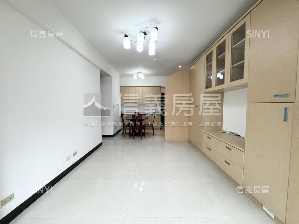 王者鄉三房＋車位房屋室內格局與周邊環境