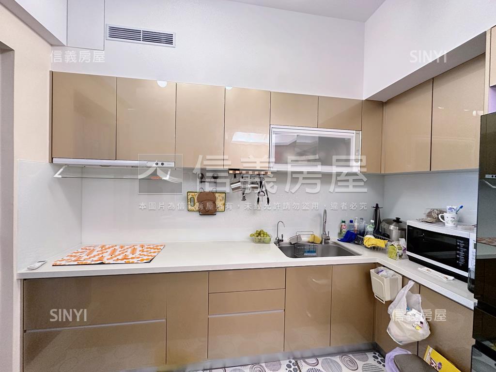 屋主誠售中壢兩房兩衛車位房屋室內格局與周邊環境