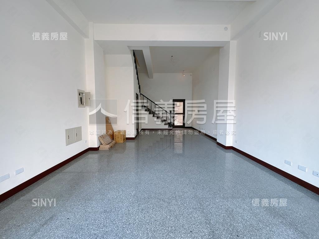 近市場商圈臨路黃金店住Ｃ房屋室內格局與周邊環境