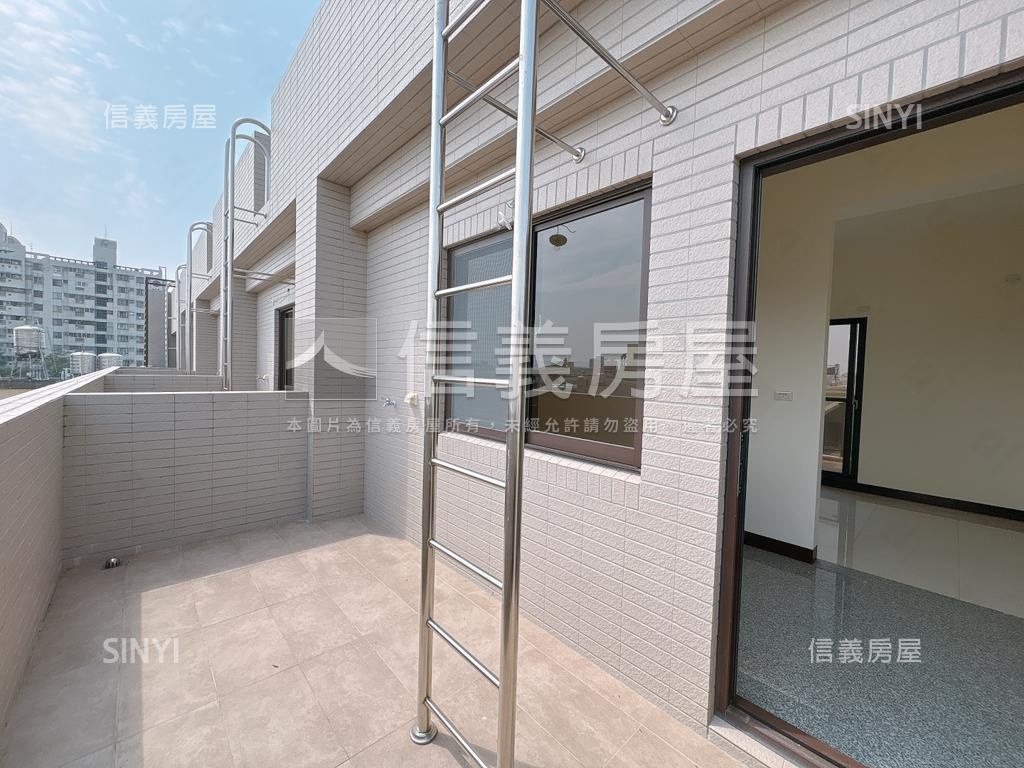 近市場商圈臨路黃金店住Ｃ房屋室內格局與周邊環境
