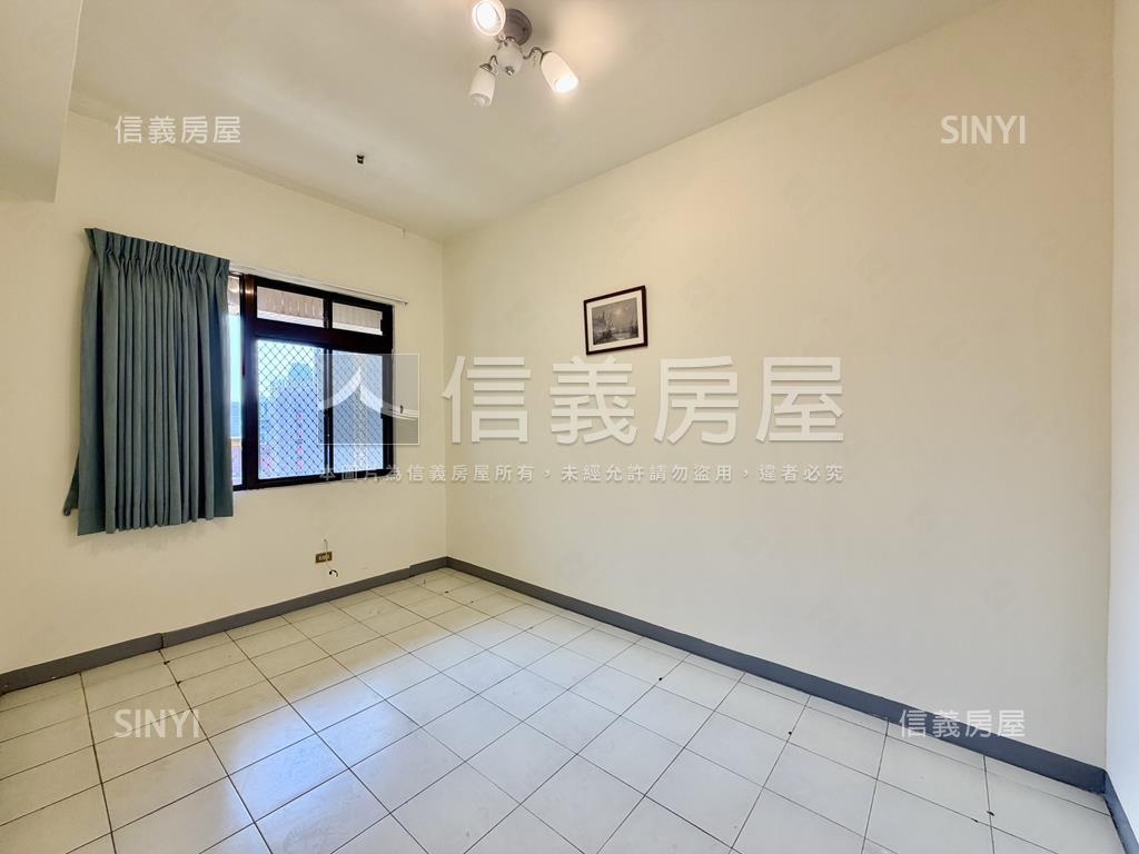 民生皇家景觀亮美四房平車房屋室內格局與周邊環境