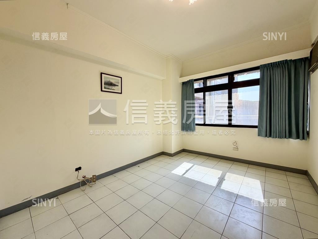 民生皇家景觀亮美四房平車房屋室內格局與周邊環境