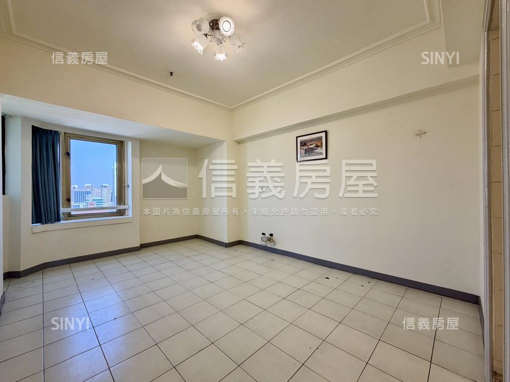 民生皇家景觀亮美四房平車房屋室內格局與周邊環境