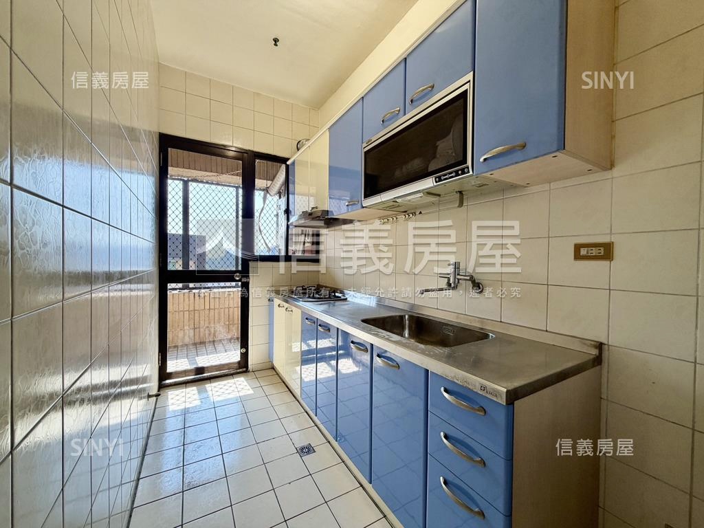 民生皇家景觀亮美四房平車房屋室內格局與周邊環境