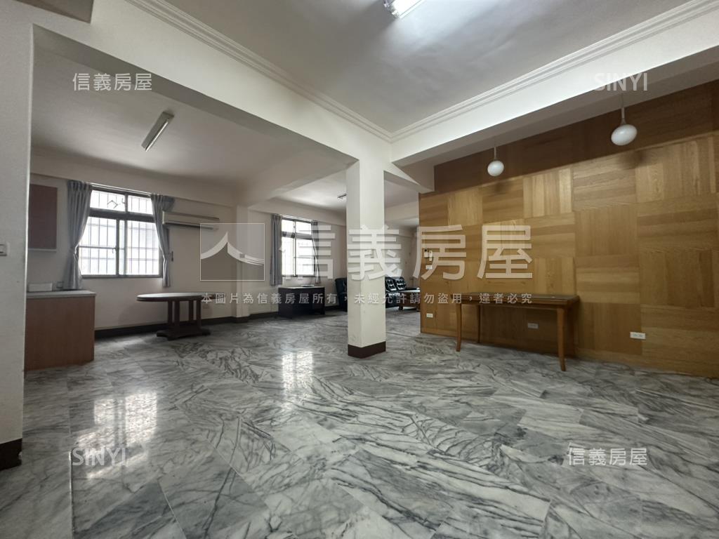 後驛邊間雙拼透天房屋室內格局與周邊環境