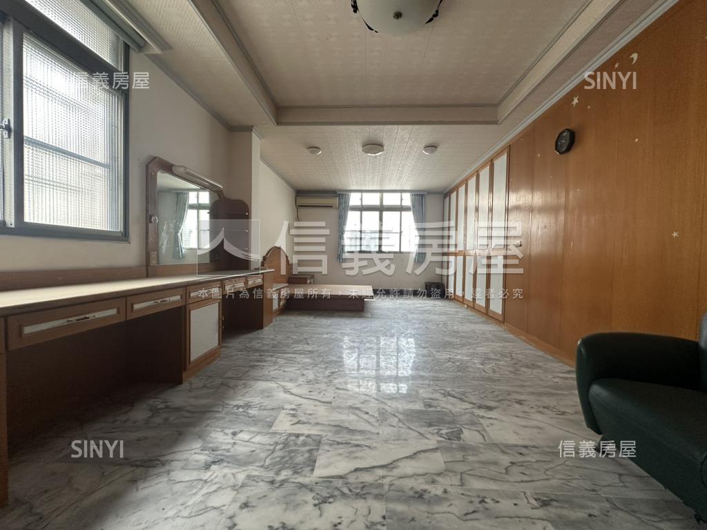 後驛邊間雙拼透天房屋室內格局與周邊環境
