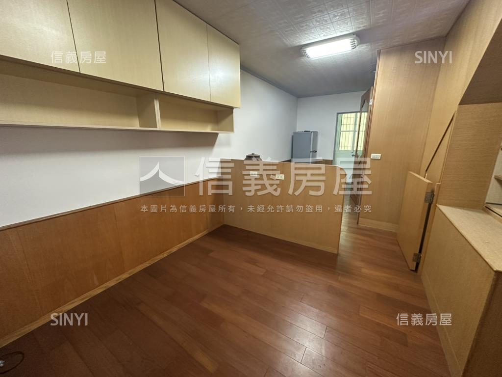 後驛邊間雙拼透天房屋室內格局與周邊環境