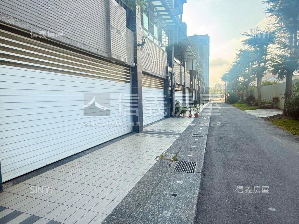 仁武之星大面寬別墅房屋室內格局與周邊環境