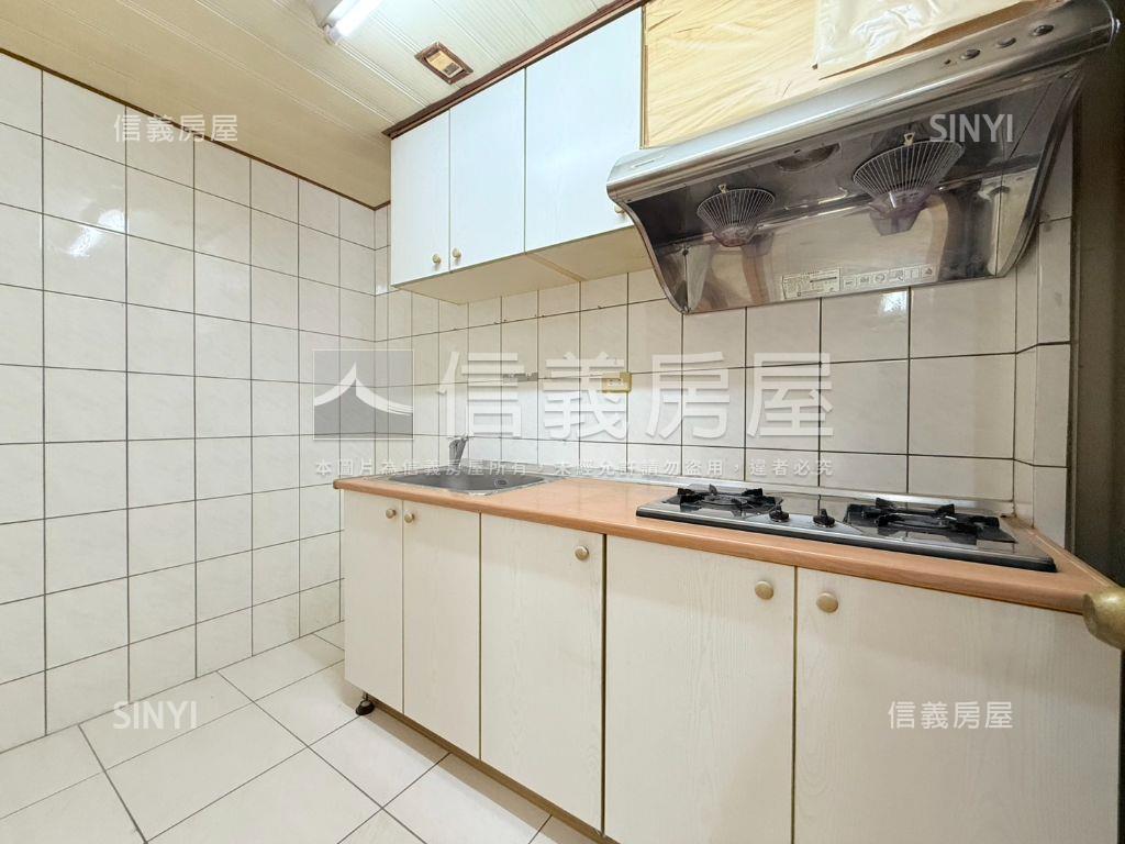 新貴優質邊間釋出房屋室內格局與周邊環境