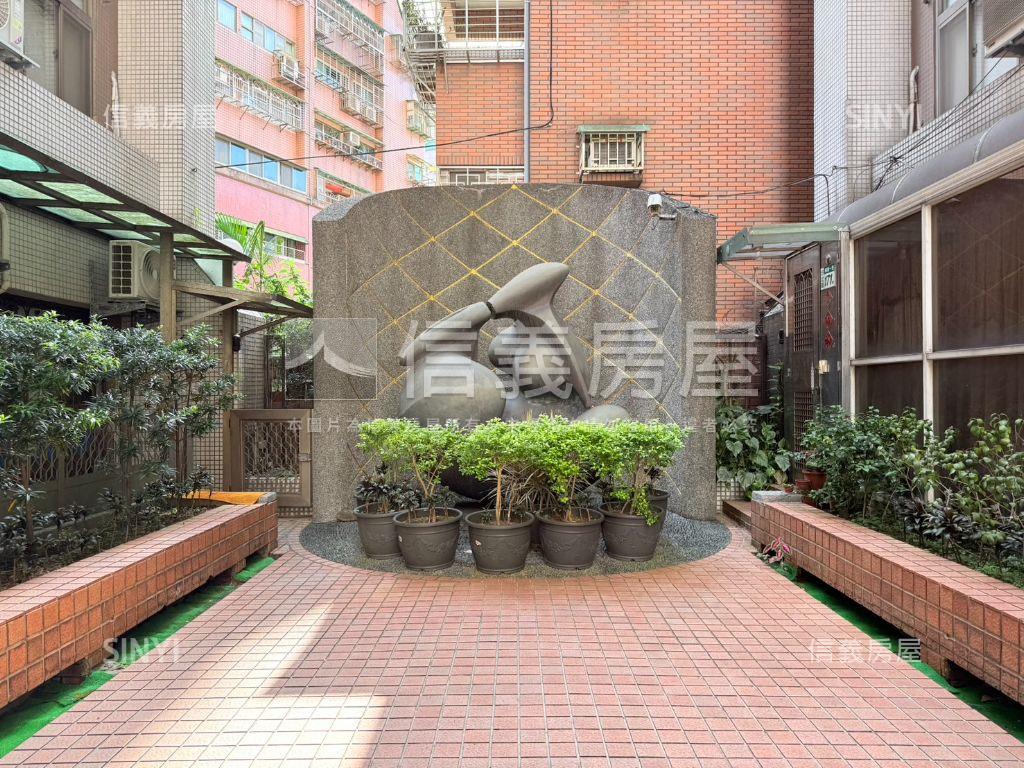 新貴優質邊間釋出房屋室內格局與周邊環境