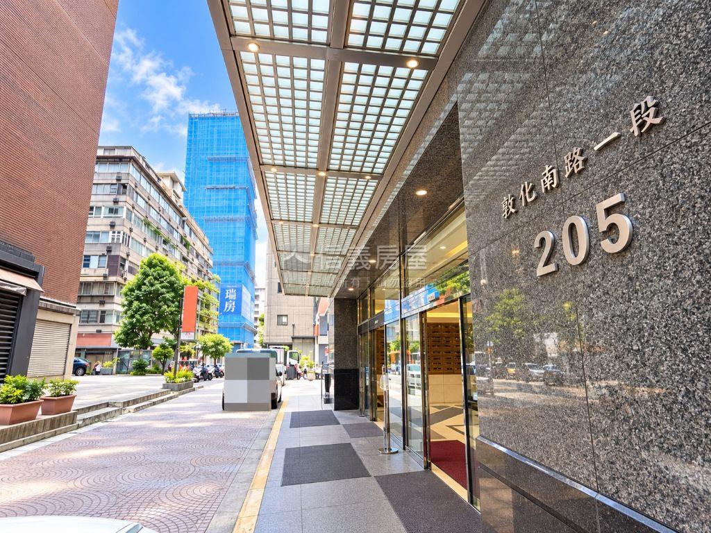 忠孝敦化指標純辦房屋室內格局與周邊環境