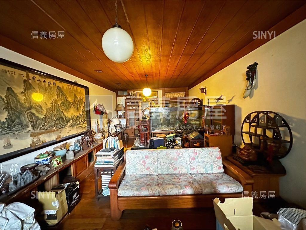 民族車站店面透天房屋室內格局與周邊環境