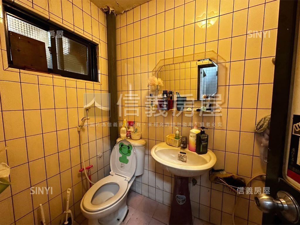 民族車站店面透天房屋室內格局與周邊環境