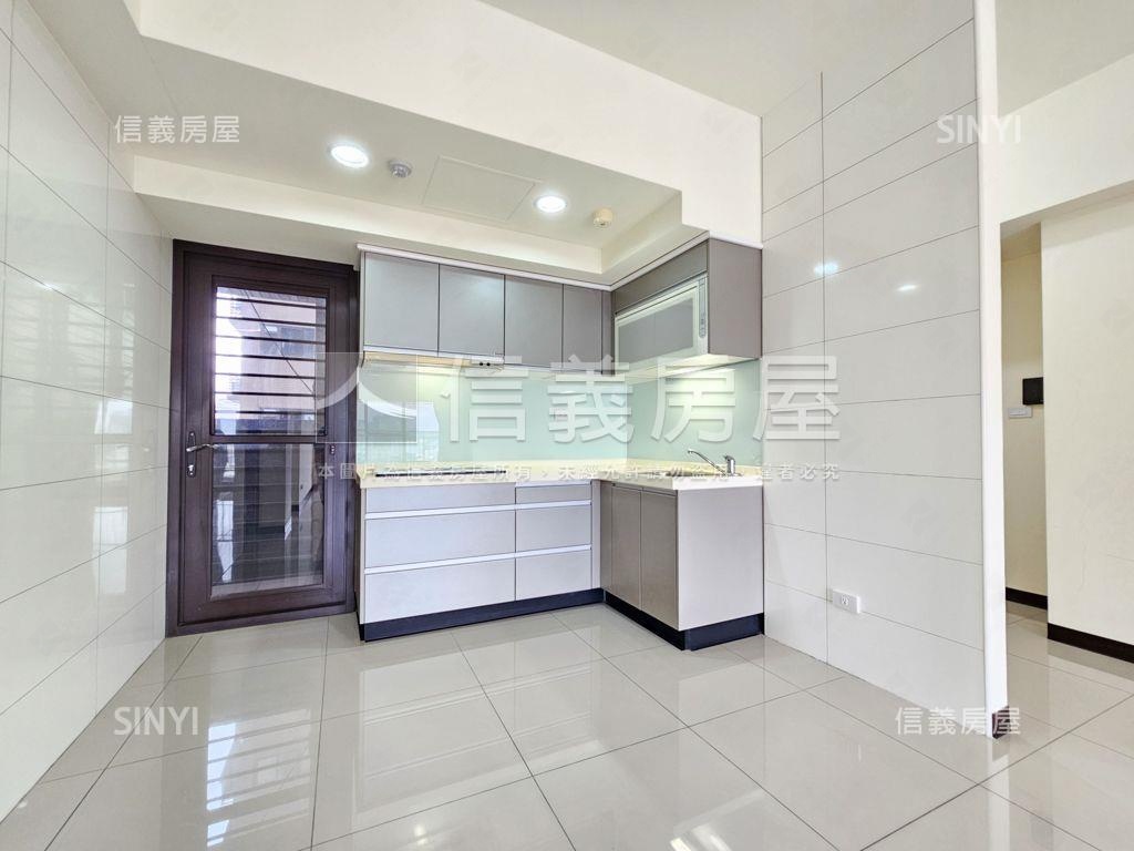 綠城市優質採光三房車位房屋室內格局與周邊環境