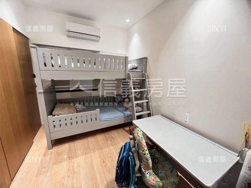 左營高鐵樹海景觀三房平車房屋室內格局與周邊環境