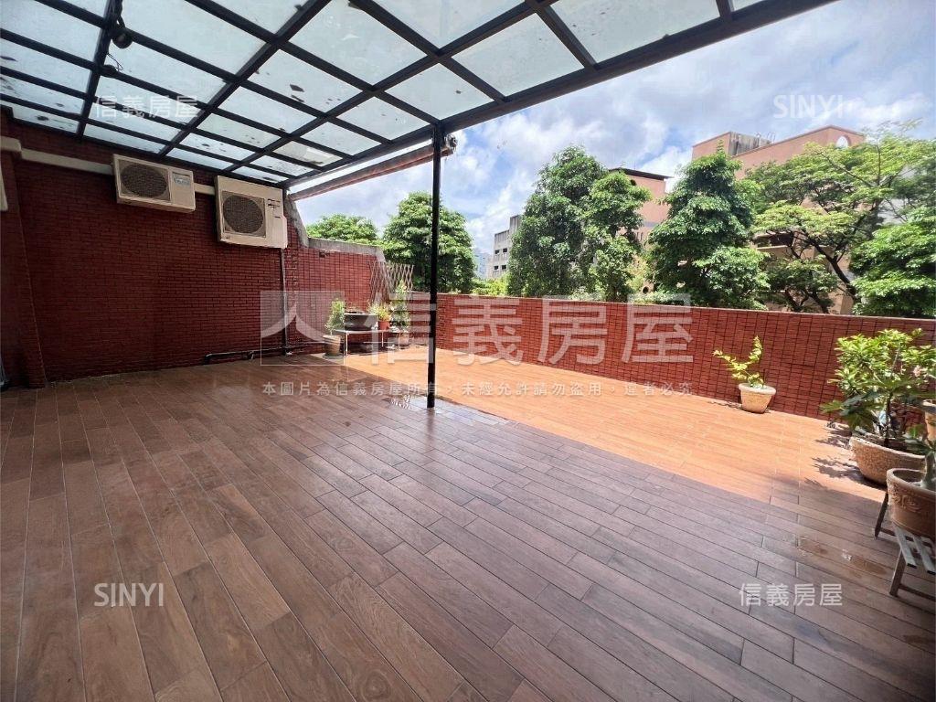 左營高鐵樹海景觀三房平車房屋室內格局與周邊環境