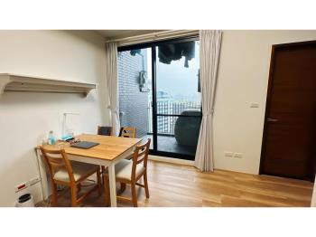 楓韻晴川高樓邊間