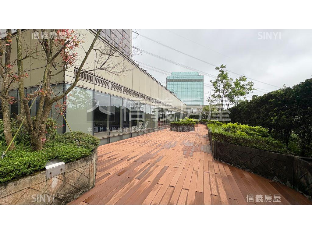 汐止Ｕ－ＴＯＷＮ三戶組合房屋室內格局與周邊環境