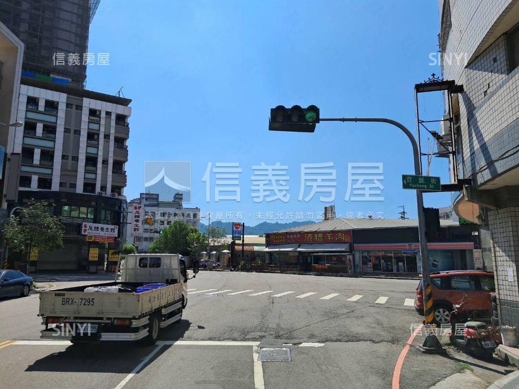 近育賢路育仁路口樓店房屋室內格局與周邊環境