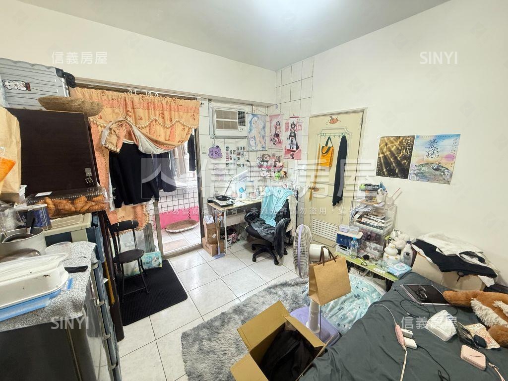 專任、龍華美麗陽台套房房屋室內格局與周邊環境