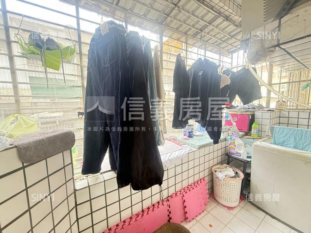 專任、龍華美麗陽台套房房屋室內格局與周邊環境