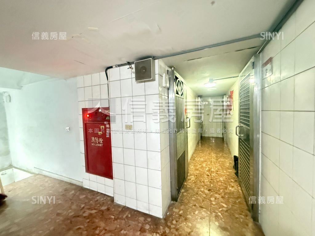 專任、龍華美麗陽台套房房屋室內格局與周邊環境