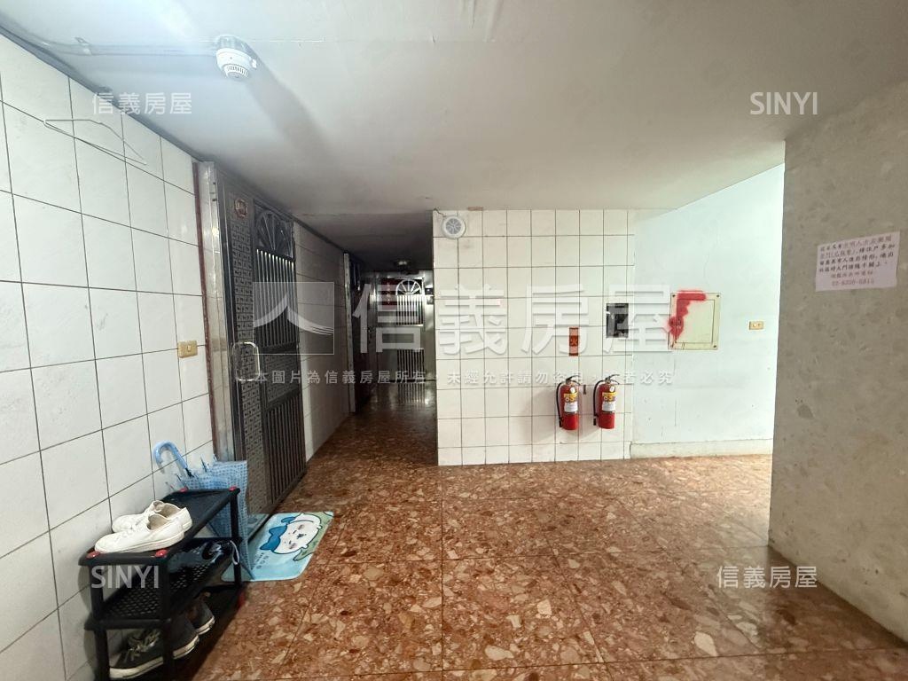 專任、龍華美麗陽台套房房屋室內格局與周邊環境