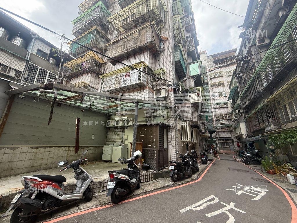 專任、龍華美麗陽台套房房屋室內格局與周邊環境