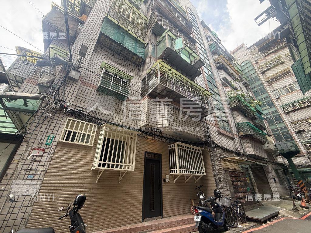 專任、龍華美麗陽台套房房屋室內格局與周邊環境