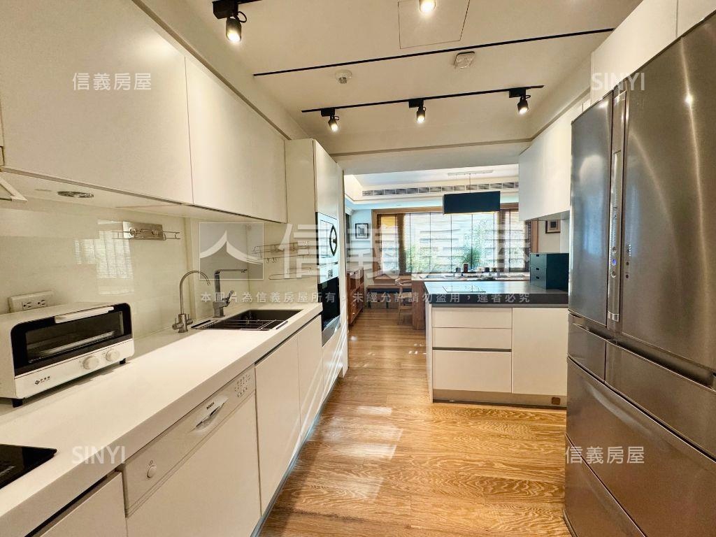 東門捷運電梯美居附車位房屋室內格局與周邊環境