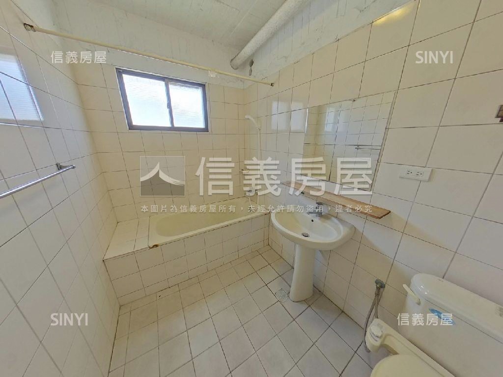 崇光國小旁大三房車位房屋室內格局與周邊環境