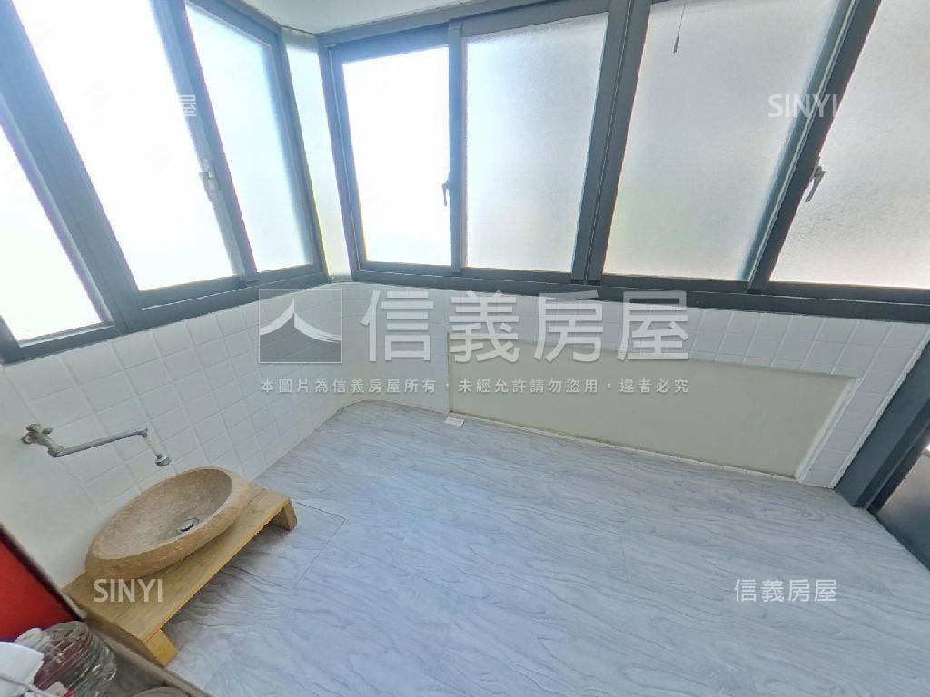 崇光國小旁大三房車位房屋室內格局與周邊環境